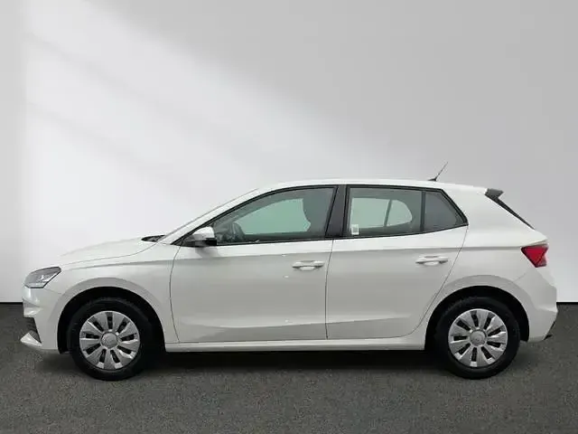 Gebraucht Skoda Fabia Active 65 PS (47 kW) 2023 Weiß Kleinwagen