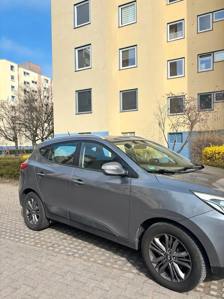 Gebraucht Hyundai ix35 182 PS (133 kW) 2015 Grau SUV