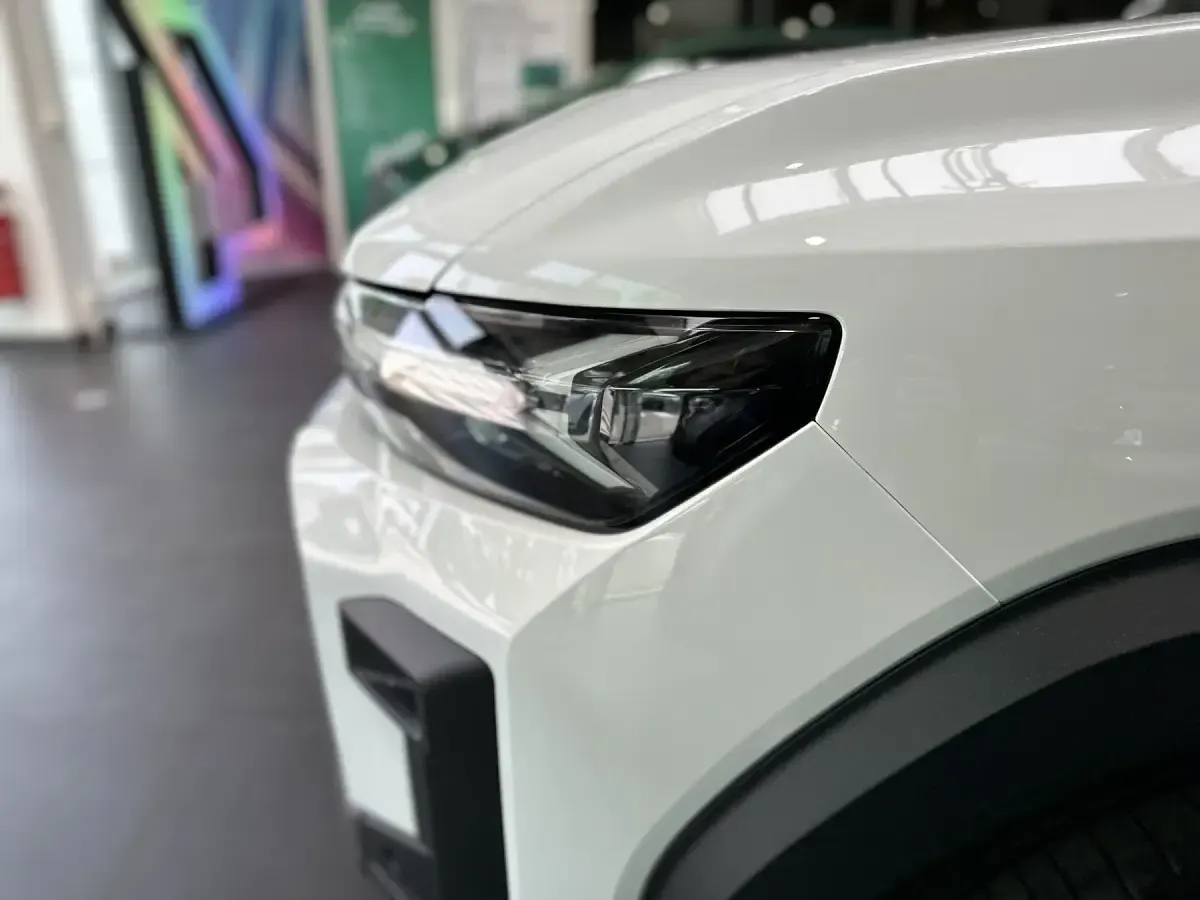 Neu Dacia Bigster Expression 140 PS (102 kW) 2025 Arktisweiß SUV