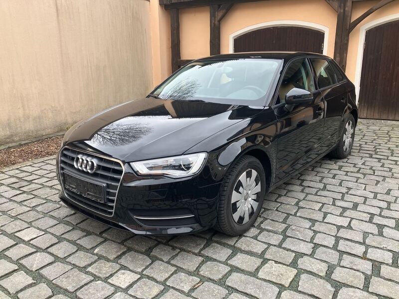 Schwarz Gebraucht 2014 Audi A3 Sportback Ambition Limousine | 11.500 € (Guter Preis) - Bild 1/4