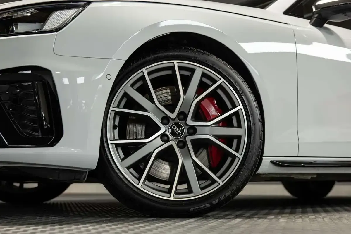 Używany Audi S4 Competition 341 KM (250 kW) 2023 Biały Kombi