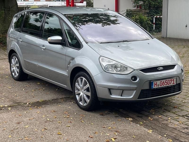 Silber Gebraucht 2007 Ford S-MAX Trend Van / Kleinbus | 2.999 € (Guter Preis) - Bild 1/4