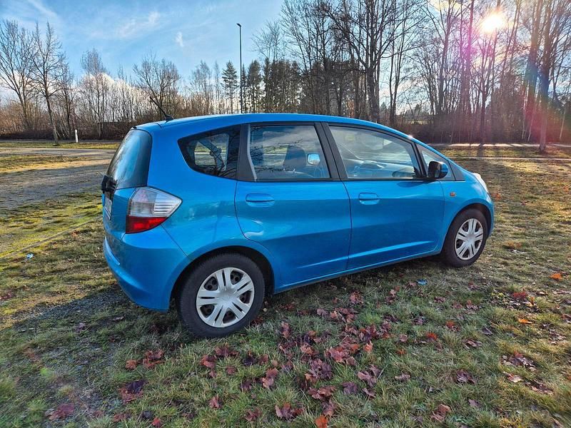 Gebraucht Honda Jazz 90 PS (66 kW) 2009 Blau Kleinwagen