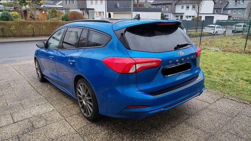 Usata Ford Focus ST-Line 182 CV (133 kW) 2020 Blu Station wagon