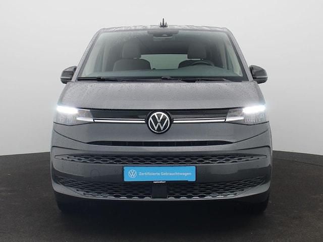 Gebraucht VW Multivan Life 150 PS (110 kW) 2024 Indiumgrau metallic Van