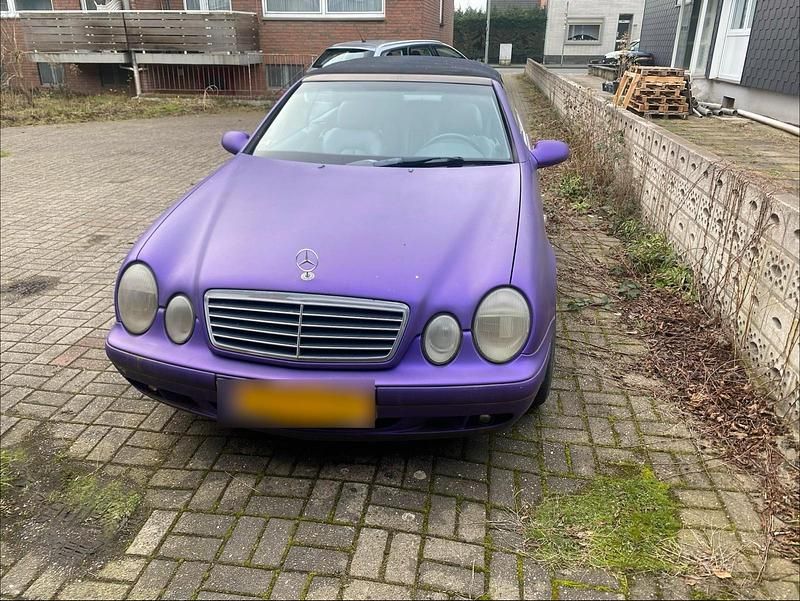 Gebraucht Mercedes CLK230 194 PS (142 kW) 1999 Violet Cabrio