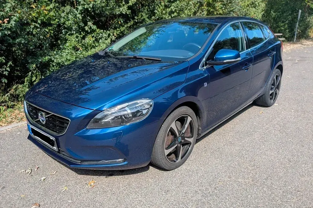 Gebraucht Volvo V40 Ocean Race 190 PS (139 kW) 2015 Blau Limousine