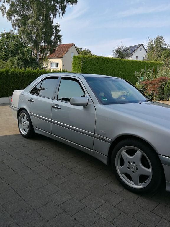 Silber Gebraucht 2000 Mercedes C280 Elegance Limousine | 10.850 € - Bild 1/4