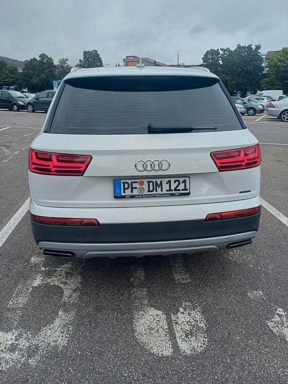 Gebraucht Audi Q7 Ambiente 218 PS (160 kW) 2017 Weiß SUV