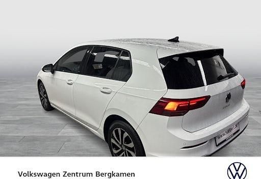 Gebraucht VW Golf VIII Active 150 PS (110 kW) 2022 Pure white Limousine