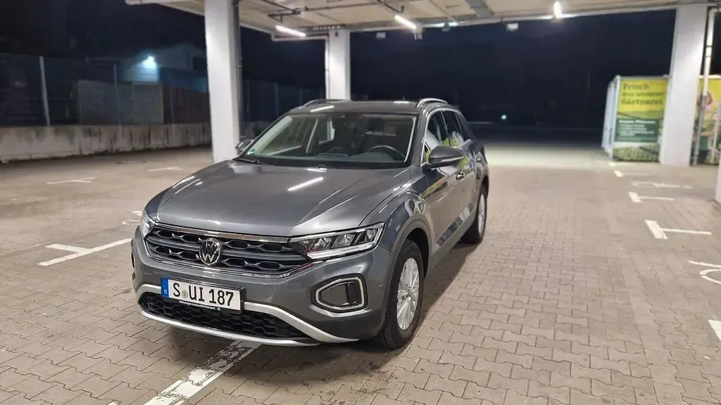 Gebraucht VW T-Roc Life 150 PS (110 kW) 2022 Grau SUV