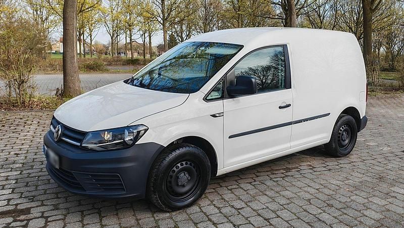 Gebraucht VW Caddy Basis 74 PS (54 kW) 2016 Weiß Van / Kleinbus