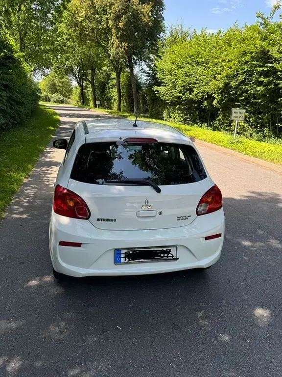Gebraucht Mitsubishi Space Star 71 PS (52 kW) 2017 Weiß Kleinwagen