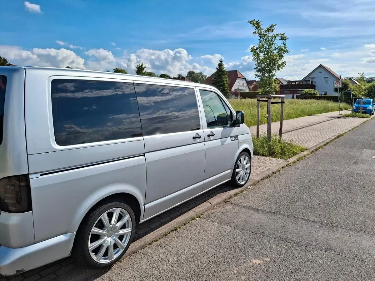 Gebraucht VW Caravelle 131 PS (96 kW) 2009 Silber Van