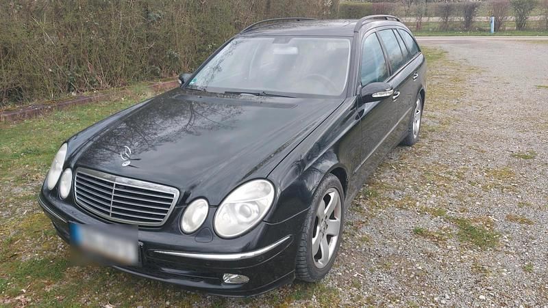 Second-hand Mercedes E320 Avantgarde 2003 Negru Break