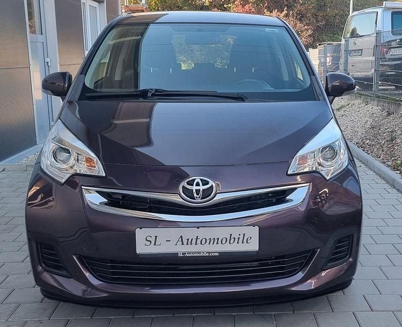 Gebraucht 2015 Toyota Verso-S Basis Van / Kleinbus | 8.500 € (Guter Preis) - Bild 1/4