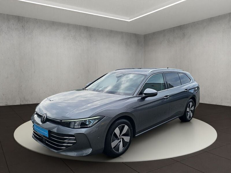Diabasgrau metallic Gebraucht 2024 VW Passat Elegance Kombi | 38.800 € (Fairer Preis) - Bild 1/4