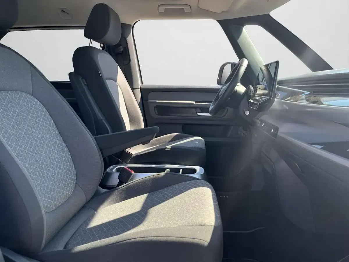 Gebraucht VW ID. Buzz Pro 150 kW (204 PS) 2024 Weiß Van / Kleinbus