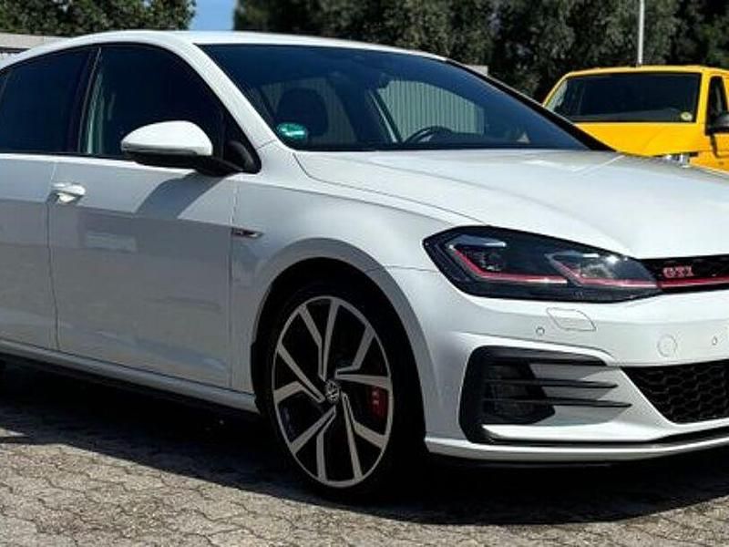 Weiß Gebraucht 2018 VW Golf VII GTI Limousine | 23.600 € (Etwas zu teuer) - Bild 1/4