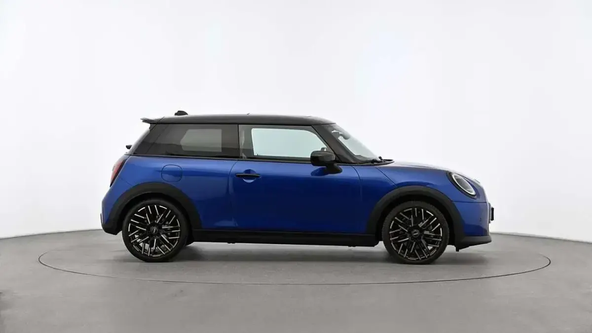 Gebraucht Mini Cooper S Favoured 204 PS (150 kW) 2025 Blau Kleinwagen