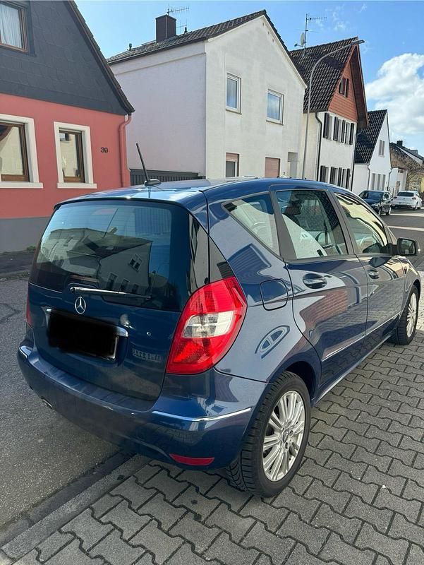 Usata Mercedes A160 2011 Blu Berlina