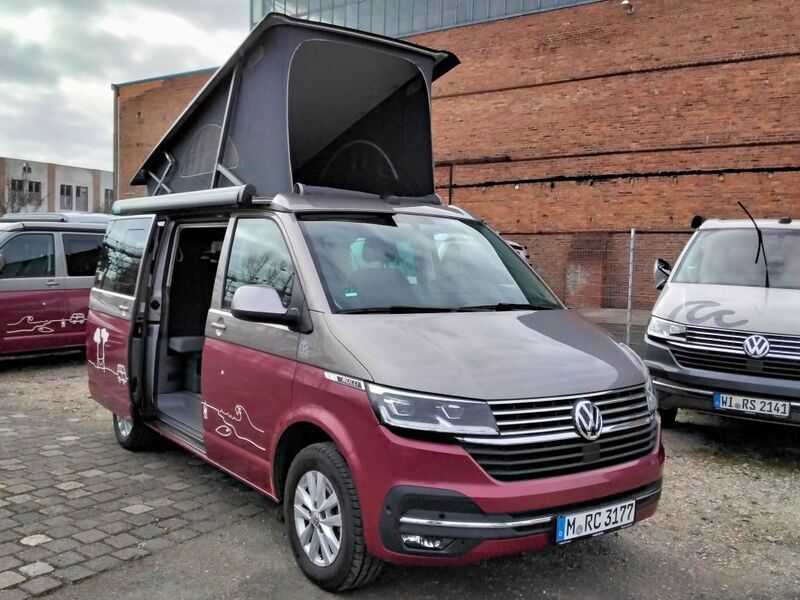 Beige Gebraucht 2021 VW T6.1 California Van | 59.500 € - Bild 1/4