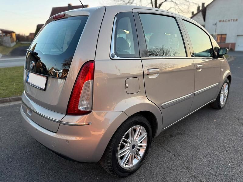 Gebraucht Lancia Musa 90 PS (66 kW) 2008 Andere farben Van / Kleinbus