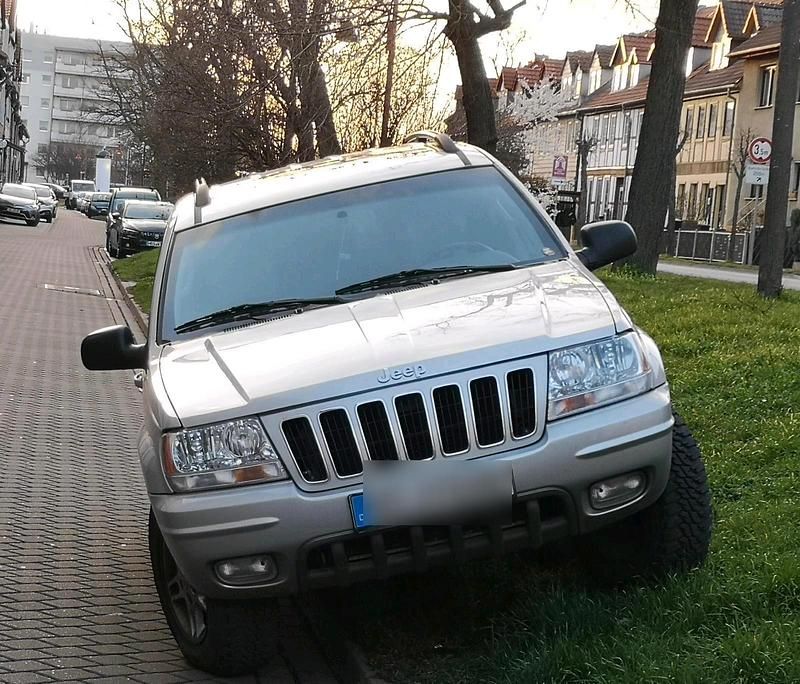 Silber Gebraucht 2003 Jeep Grand Cherokee Overland SUV | 8.500 € (Guter Preis) - Bild 1/4