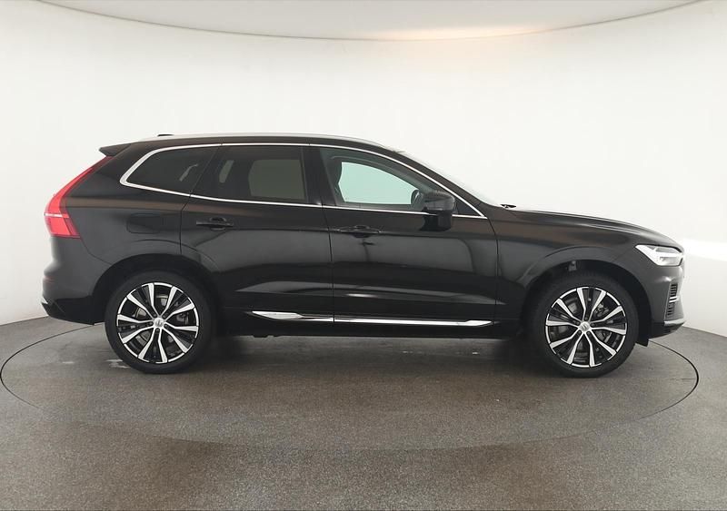 Gebraucht Volvo XC60 Core 349 PS (256 kW) 2023 Onyx black SUV