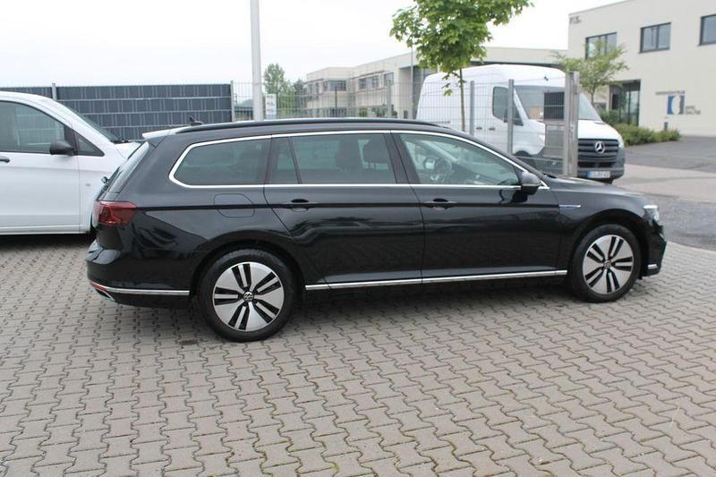 Gebraucht VW Passat GTE 156 PS (114 kW) 2022 Schwarz Kombi