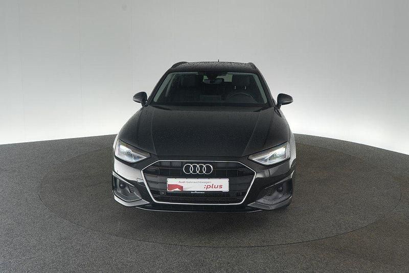 Gebraucht Audi A4 Business 163 PS (119 kW) 2023 Mythosschwarz metallic Kombi