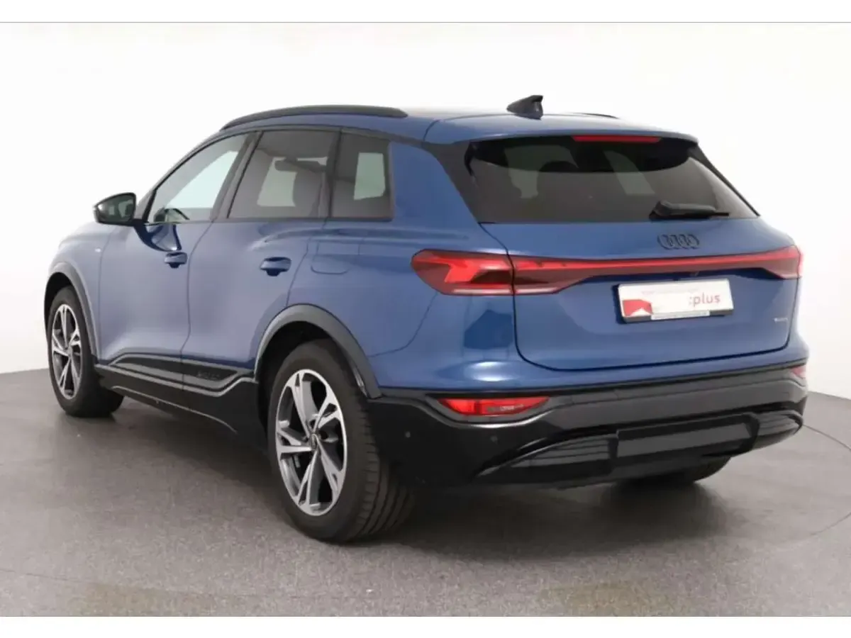 Gebraucht Audi Q6 e-tron S-Line 284 kW (387 PS) 2025 Blau SUV