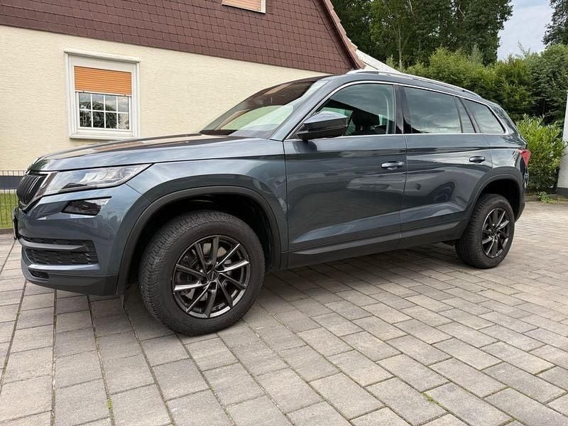 Grau Gebraucht 2019 Skoda Kodiaq Style SUV | 23.500 € (Superpreis) - Bild 1/4