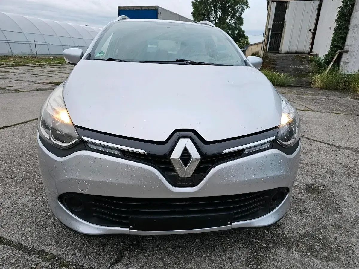 Gebraucht Renault Clio 120 PS (88 kW) 2015 Silber Kombi