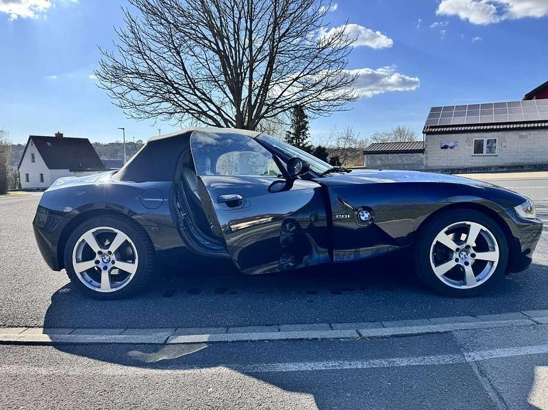 Gebraucht BMW Z4 150 PS (110 kW) 2006 Schwarz Cabrio