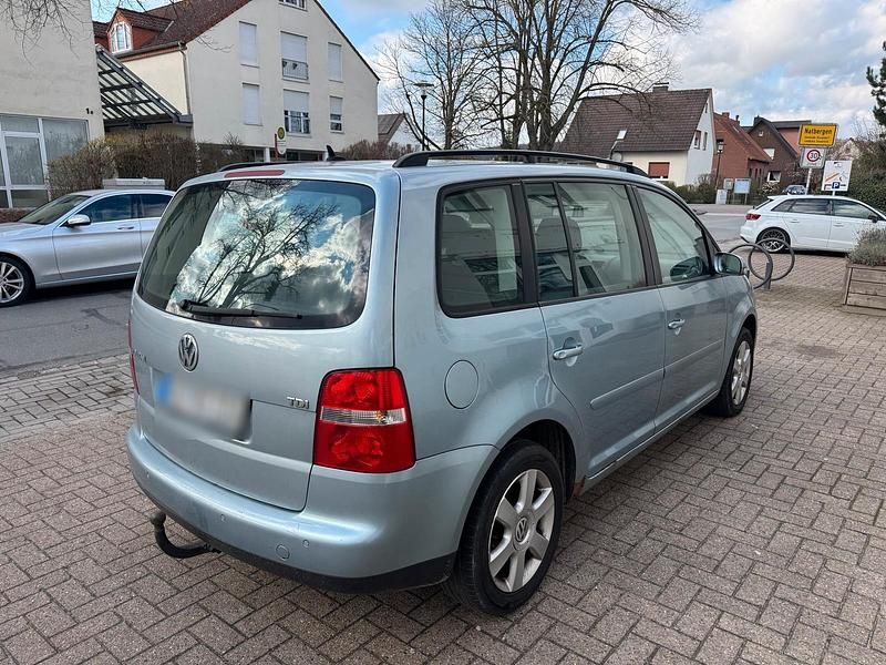 Gebraucht VW Touran 105 PS (77 kW) 2006 Blau Van / Kleinbus
