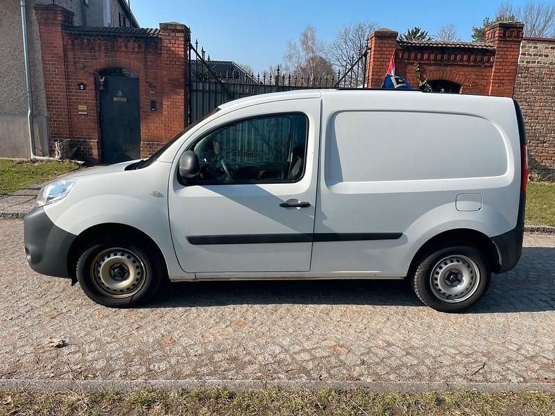 Gebraucht Renault Kangoo 114 PS (83 kW) 2019 Weiß Van / Kleinbus