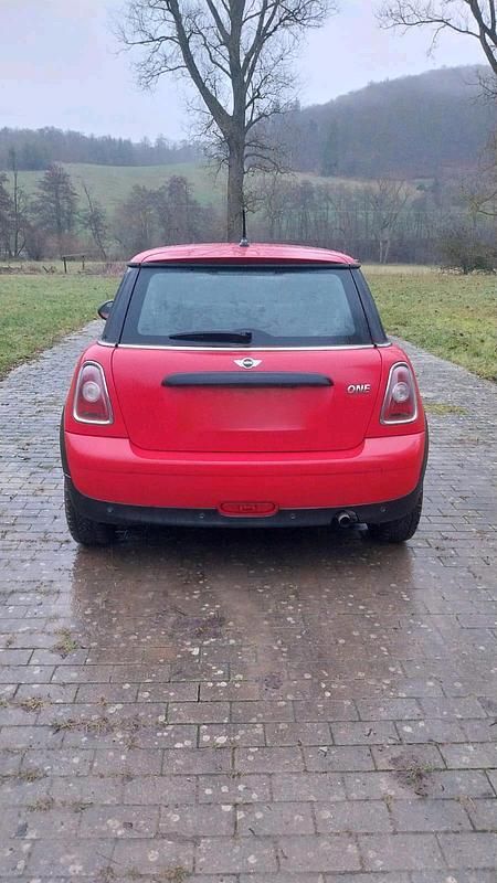 Gebraucht Mini ONE 75 PS (55 kW) 2010 Rot Kleinwagen