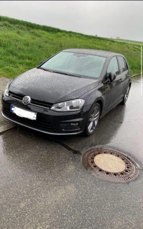Schwarz Gebraucht 2016 VW Golf VII Allstar Limousine | 11.000 € (Guter Preis) - Bild 1/4