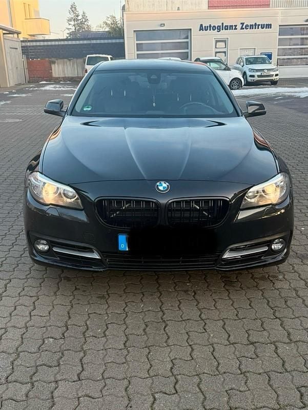 Schwarz Gebraucht 2017 BMW 520 Limousine | 10.500 € (Superpreis) - Bild 1/4