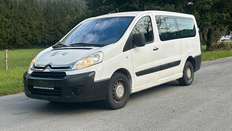 Weiß Gebraucht 2014 Citroën Jumpy Van / Kleinbus | 4.600 € (Guter Preis) - Bild 1/4