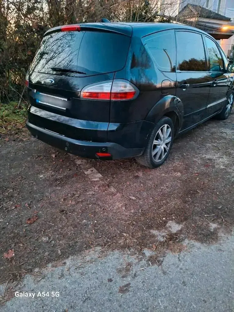 Gebraucht Ford S-MAX 140 PS (102 kW) 2008 Schwarz Van / Kleinbus