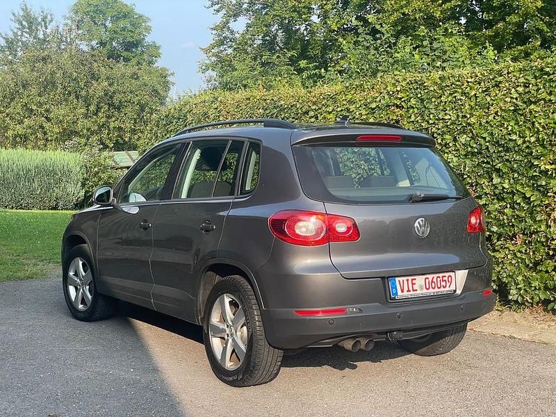 Silber Gebraucht 2011 VW Tiguan Trendline SUV | 9.000 € (Fairer Preis) - Bild 1/4