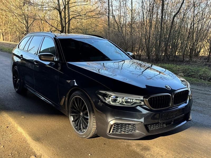 Gebraucht BMW M550 Shadowline 400 PS (294 kW) 2019 Grau Limousine