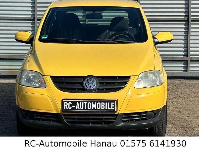 Gebraucht VW Fox 60 PS (44 kW) 2006 Gelb Kleinwagen