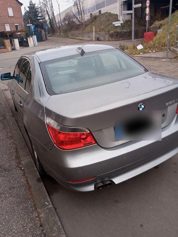 Gebraucht BMW 520 170 PS (125 kW) 2005 Silber Kleinwagen
