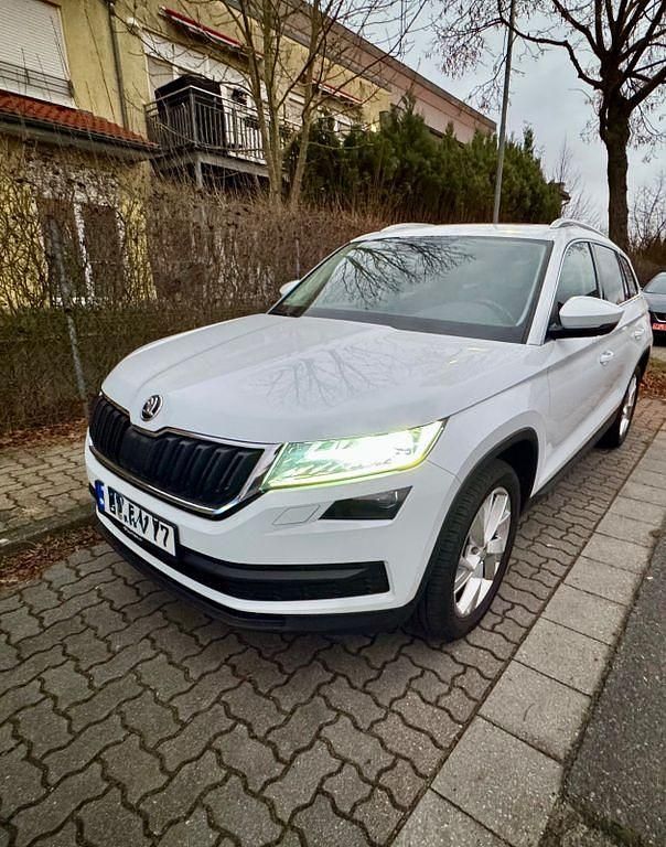 Weiß Gebraucht 2018 Skoda Kodiaq SUV | 20.500 € (Superpreis) - Bild 1/4