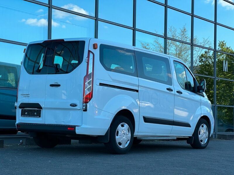 Gebraucht Ford Transit Tourneo Trend 105 PS (77 kW) 2019 Weiß Van / Kleinbus
