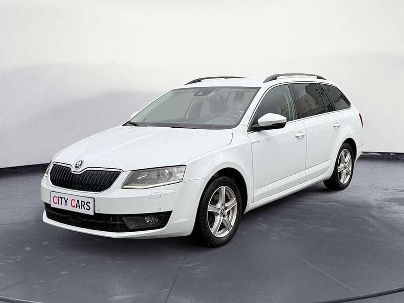 Weiß Gebraucht 2015 Skoda Octavia Style Kombi | 9.990 € (Guter Preis) - Bild 1/4