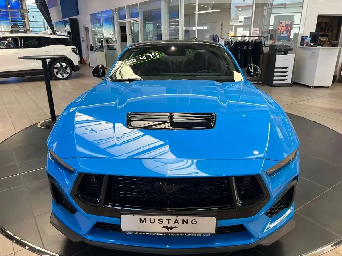 Neu Ford Mustang GT Fastback 446 PS (328 kW) 2025 Grabber blue metallic Coupé